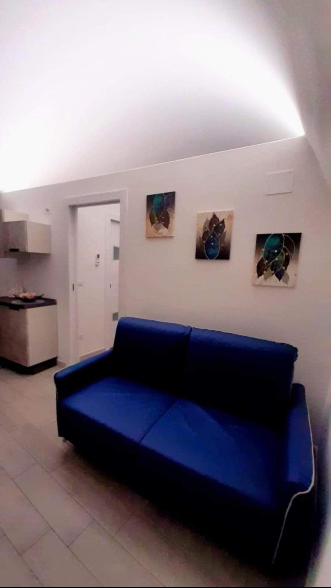Casa Malu 15 Cin I T 0 7 1 0 3 3 B 4 0 0 0 8 8 3 3 2 *